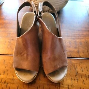 Antelope shoes size 40.  Good used condition.  Leather.